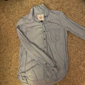 SO perfect shirt Button up. Size XSmall. Great condition